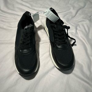 Black Banan Republic sneakers size 8.5 mens